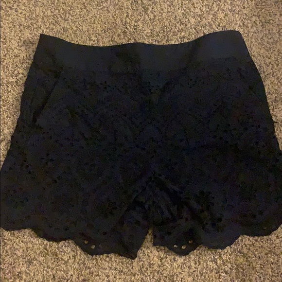 LOFT Pants - Ann Taylor Loft Navy Scalloped shorts LOFT Pants - Ann Taylor Loft Navy Scalloped shorts